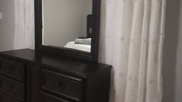 Luxury Apartment, 2 Bedrooms, Non Smoking, Garden View | 2 bedrooms, premium bedding, individually decorated