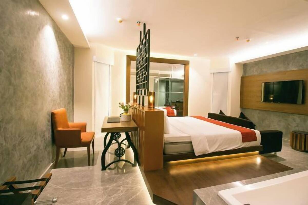Een kluis op de kamer, gratis wifi, individueel gedecoreerd, beddengoed