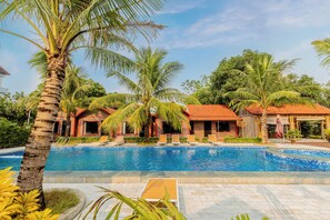 ファミリー 4 人部屋 | ミニバー、デスク、遮光カーテン、防音設備