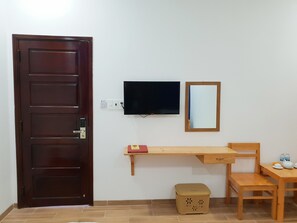 ツインルーム | ミニバー、デスク、防音設備、WiFi (無料)