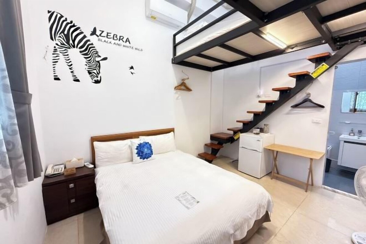 Blackout drapes, WiFi (free), bed sheets