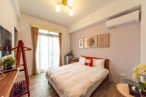 Blackout drapes, free WiFi, bed sheets - Jinguann B&B (Hualien City)