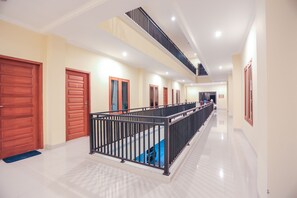 Hallway - Capital O 133 Griya Ciaji (Jakarta)
