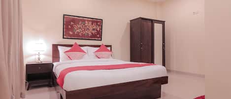 Habitación doble estándar | Escritorio, wifi gratis y ropa de cama