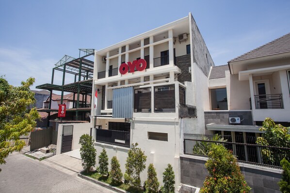 Exterior - Hotel O Graha 99 (Surabaya)