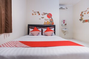 Standard Double Room - Hotel O Graha 99 (Surabaya)