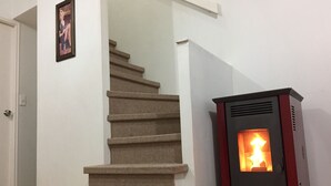 تلفزيون بشاشة مسطحة