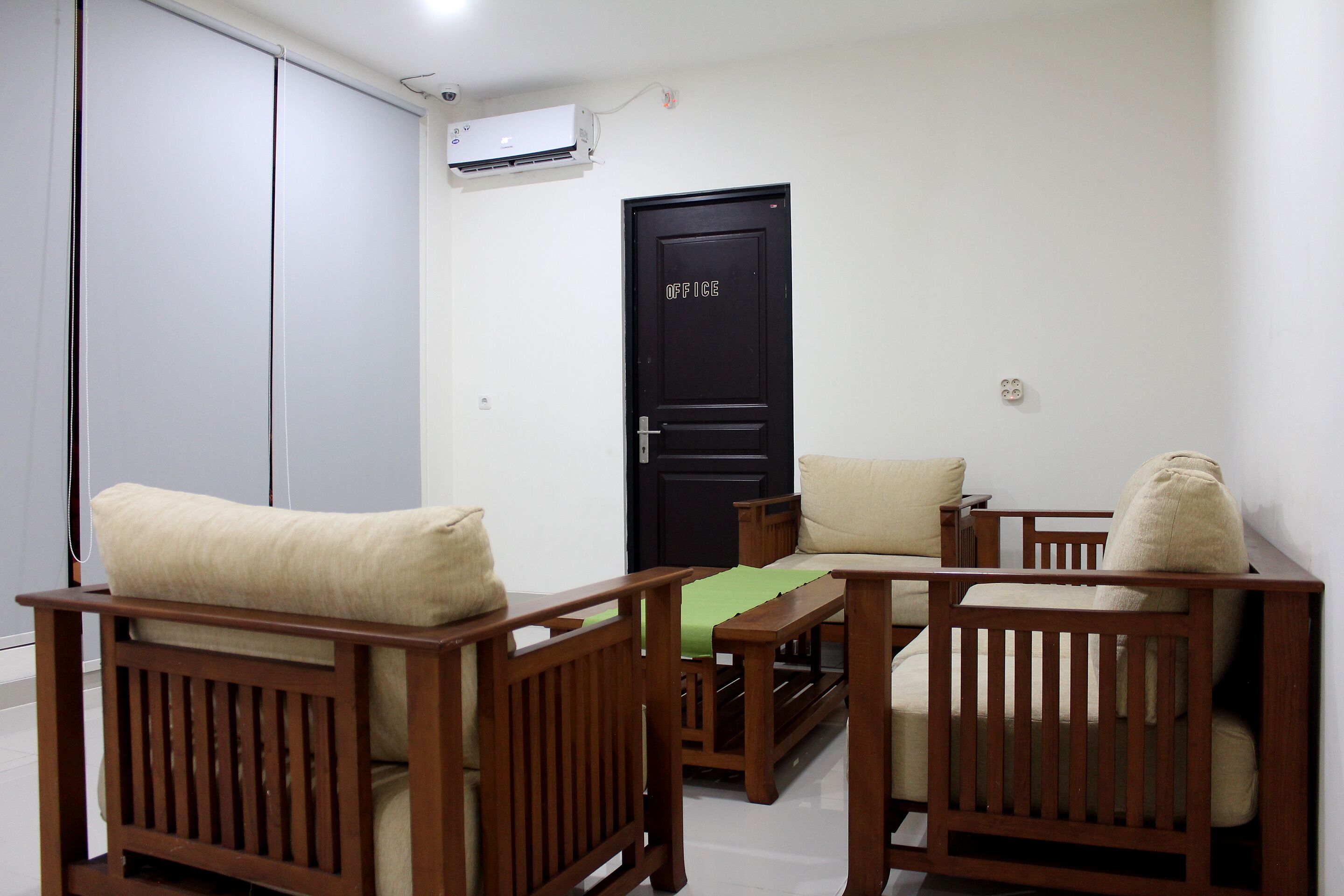 Coin salon dans le hall