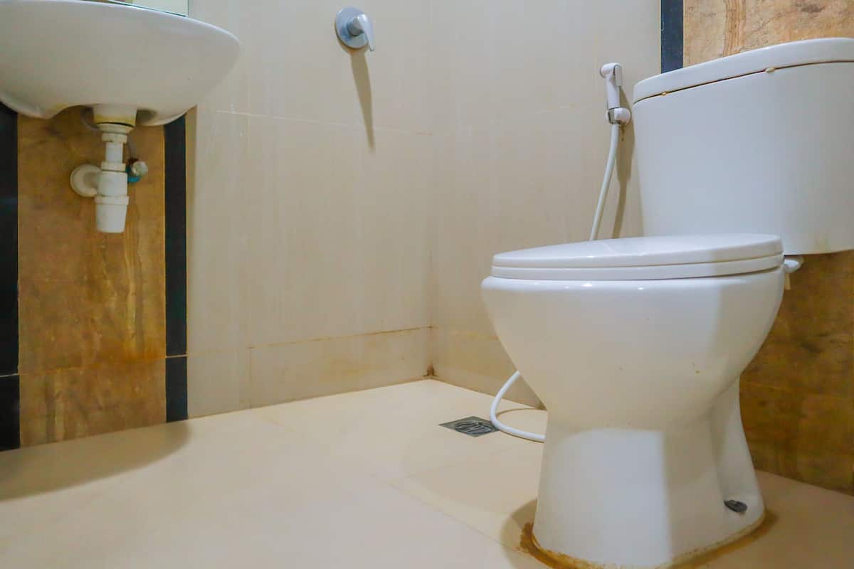 Deluxe Double Room | Bathroom | Shower, bidet, towels