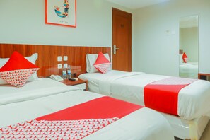Desk, free WiFi, bed sheets - Flagship 3563 New Mg Hotel (Jakarta)