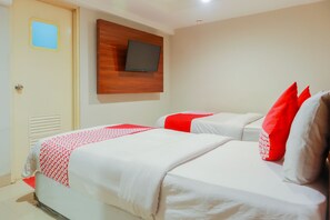 Desk, free WiFi, bed sheets