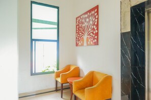Lobby sitting area - Flagship 3563 New Mg Hotel (Jakarta)