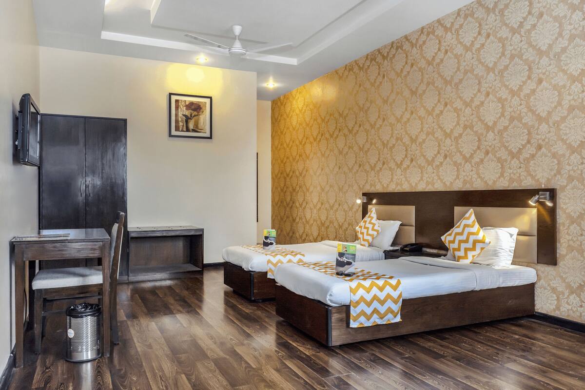 Superior Room, 1 King Bed