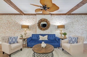 Smart TV, DVD player