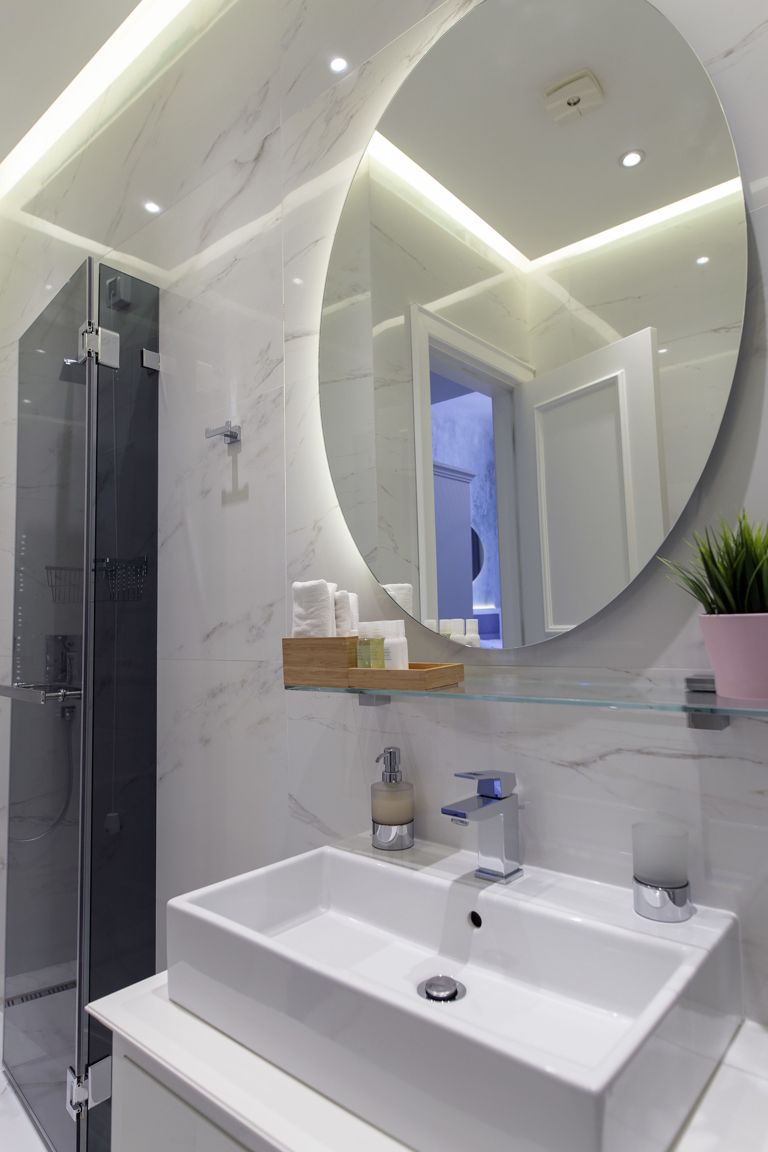 standard double or twin room | frette italian sheets, premium bedding, memory-foam beds, minibar