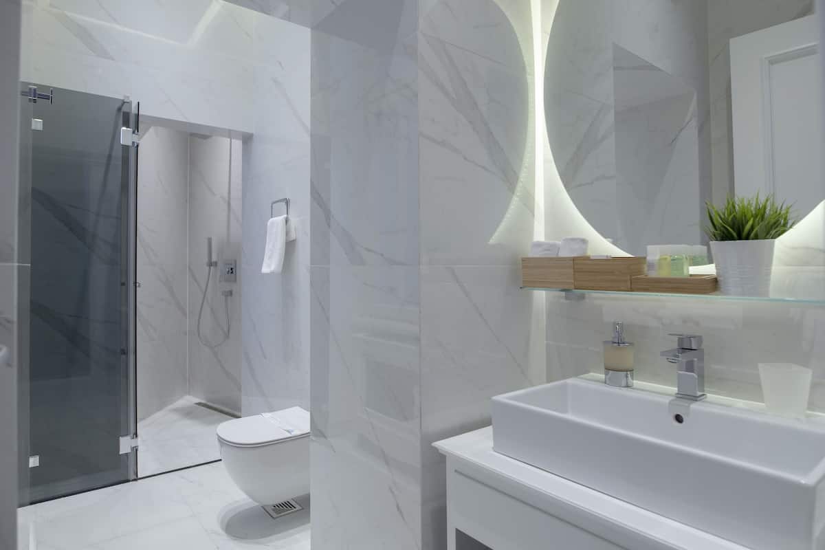 family room | bathroom | shower, rainfall showerhead, free toiletries, hair dryer