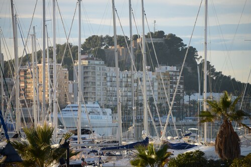 Family holiday apartment, great location