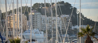 Family holiday apartment, great location