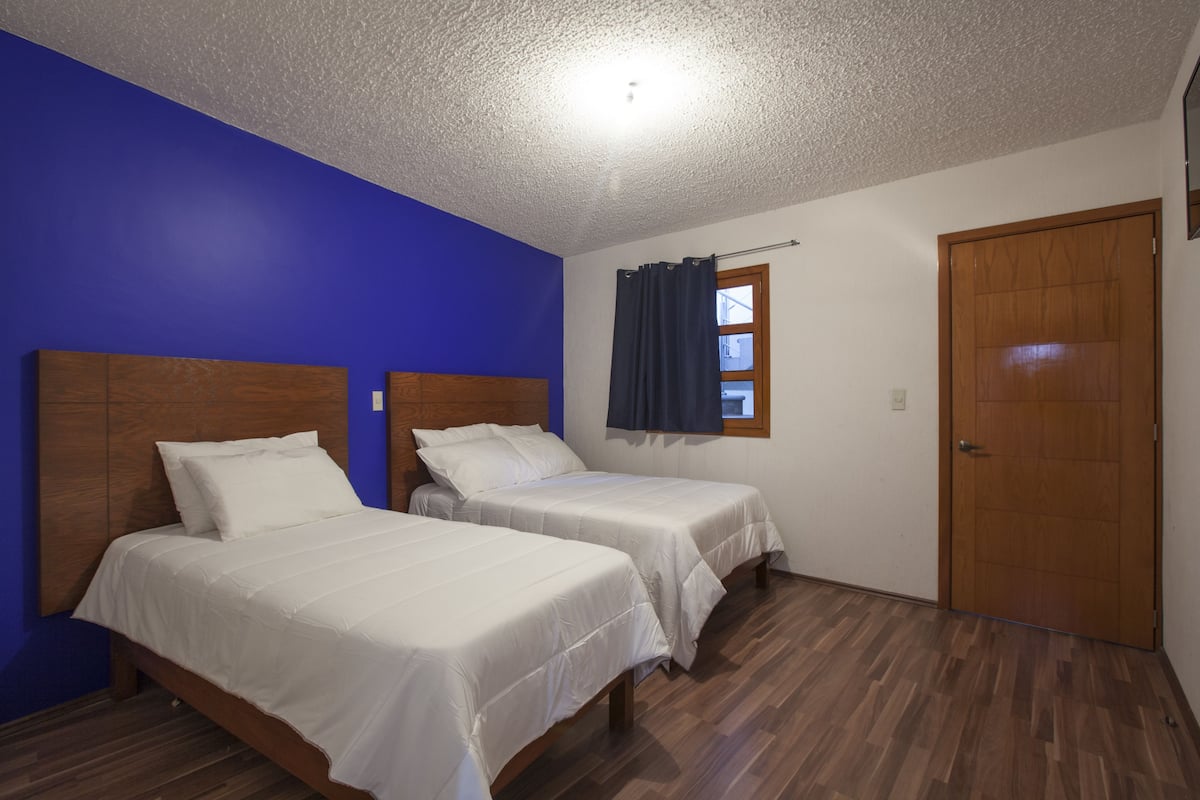 Kamar Triple Klasik, Beberapa Tempat Tidur, Bebas Asap Rokok | Setrika/meja setrika, Wi-Fi gratis, dan seprai linen