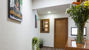 Gambar tidak terklasifikasi, 3 dari 24, tombol