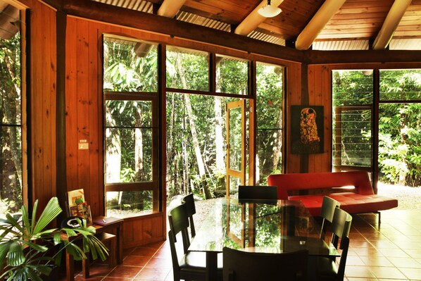 Casa panorámica, 2 camas Queen size, vista al río, junto a la montaña | Servicio a la habitación