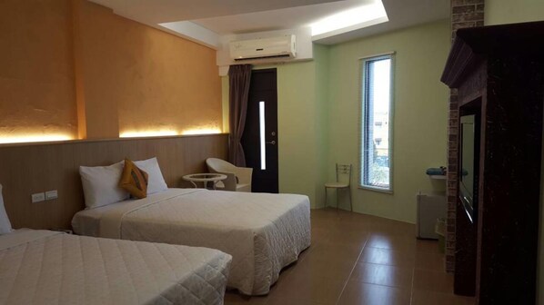 Standard Quadruple Room (205, 305) | Free WiFi, bed sheets - Kenting Sea Cloudless Day Home (Hengchun)