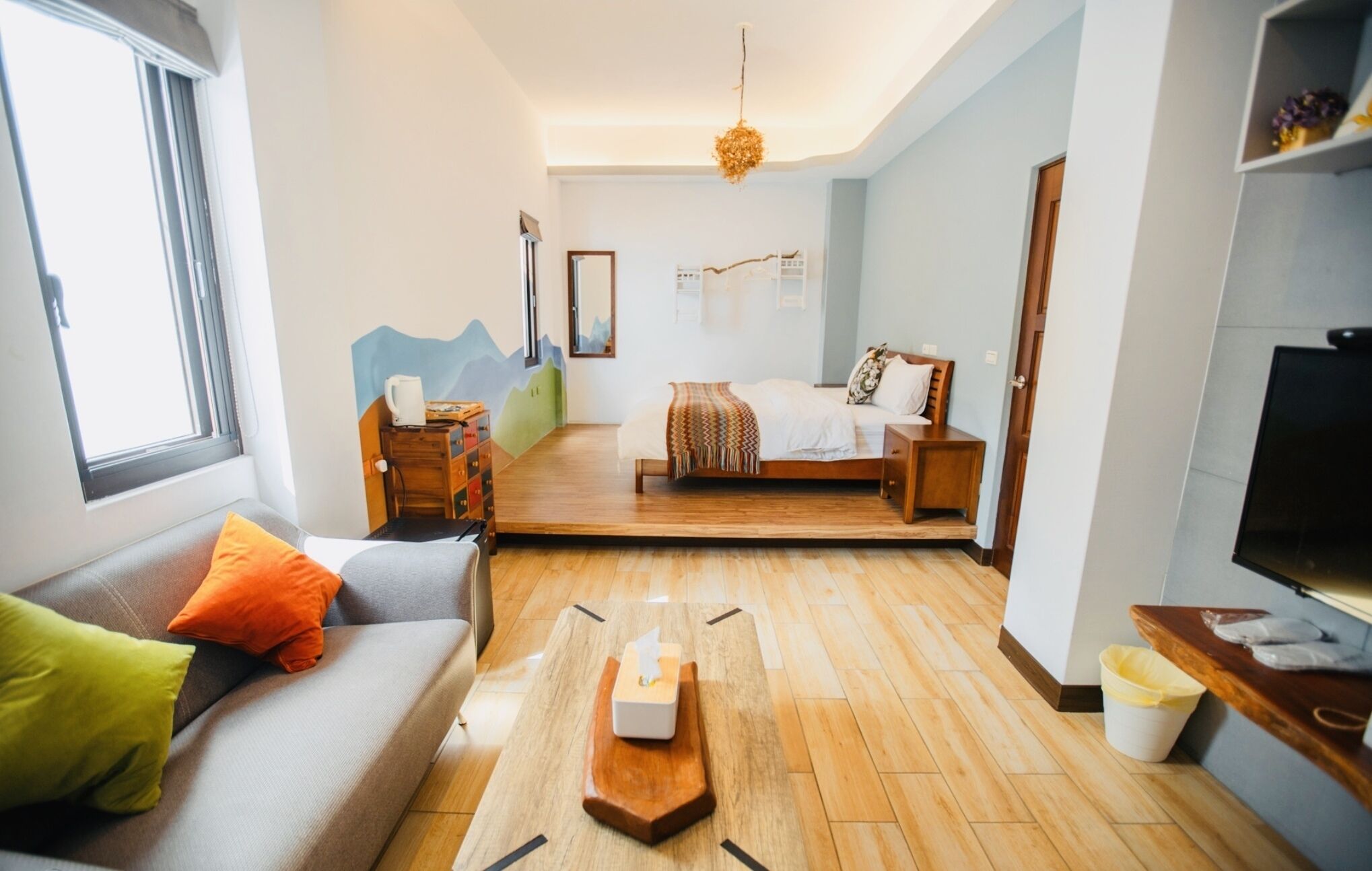 Deluxe Double Room, 1 Queen Bed, Non Smoking | Individually decorated, individually furnished, desk, soundproofing