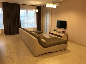 Apartment, 1 Bedroom | Living room
