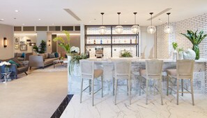 2 bars/lounges, poolside bar - Health Land Resort & Spa (Pattaya)