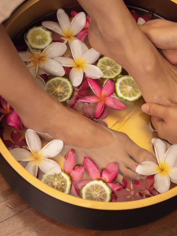 Steam room, aromatherapy, Thai massages, body scrubs, facials