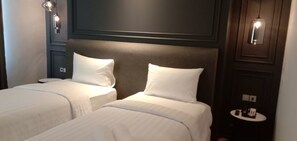 Deluxe Room (Royal Shalva)