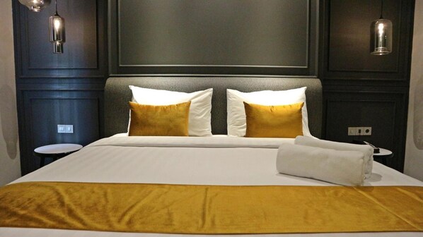 In-room safe, desk, iron/ironing board, free WiFi