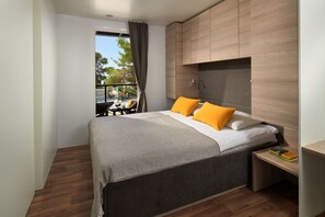 Superior Mobile Home | In-room safe, blackout curtains, soundproofing, free WiFi - Medora Orbis Mobile Homes & Glamping (Podgora)