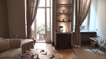 Luxury-Suite, Annex | Wohnzimmer | LED-Fernseher