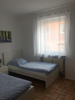 Double or Twin Room | Bathroom - Pension Lindenhof (Limburg an der Lahn)