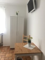 Doppel- oder Zweibettzimmer