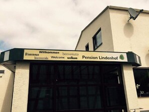 Exterior - Pension Lindenhof (Limburg an der Lahn)