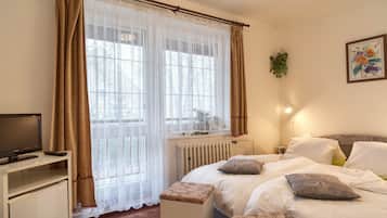 Comfort szoba, 1 queen (nagyméretű) franciaágy, nemdohányzó | Széf a szobában, ingyenes wifi és ágynemű