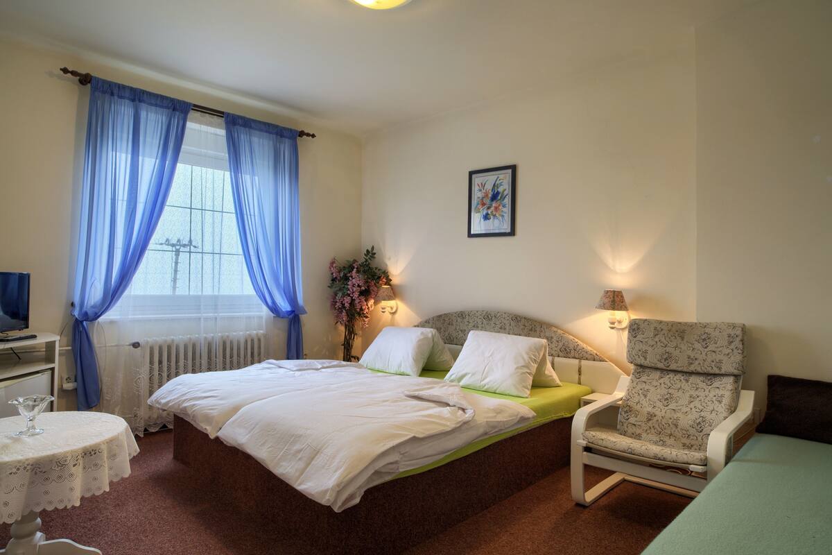 Kamar Comfort, 1 Tempat Tidur Queen, Bebas Asap Rokok | Brankas, Wi-Fi gratis, dan seprai linen