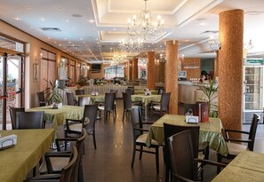 Restaurant - Alexandra Hotel (Sveti Vlas)