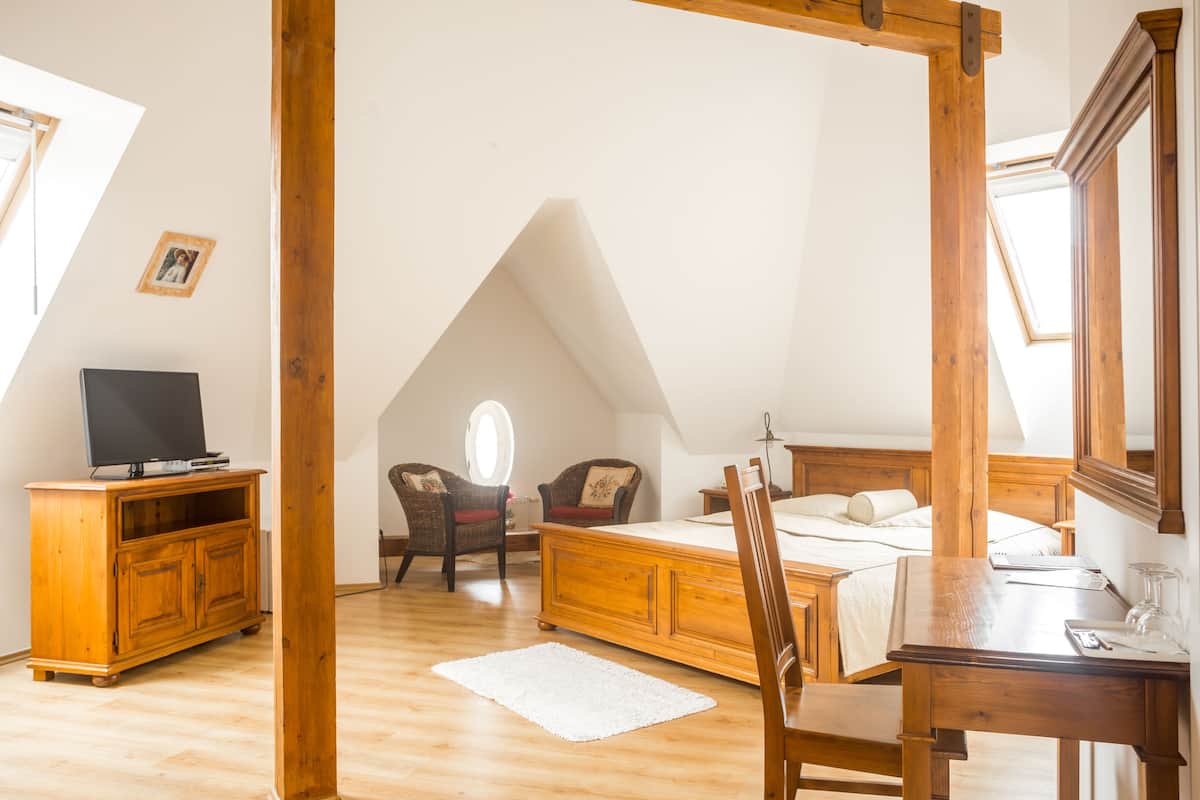 Superior Room, 1 Double Bed, Bathtub