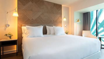 Minibar, in-room safe, desk, iron/ironing board