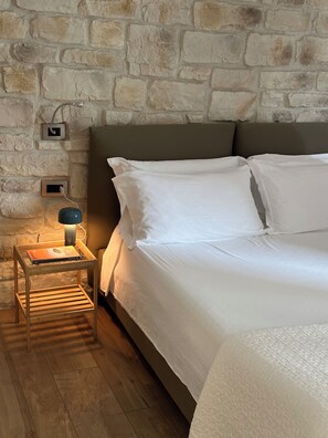 Colchones con efecto memoria, minibar, escritorio y cortinas blackout 