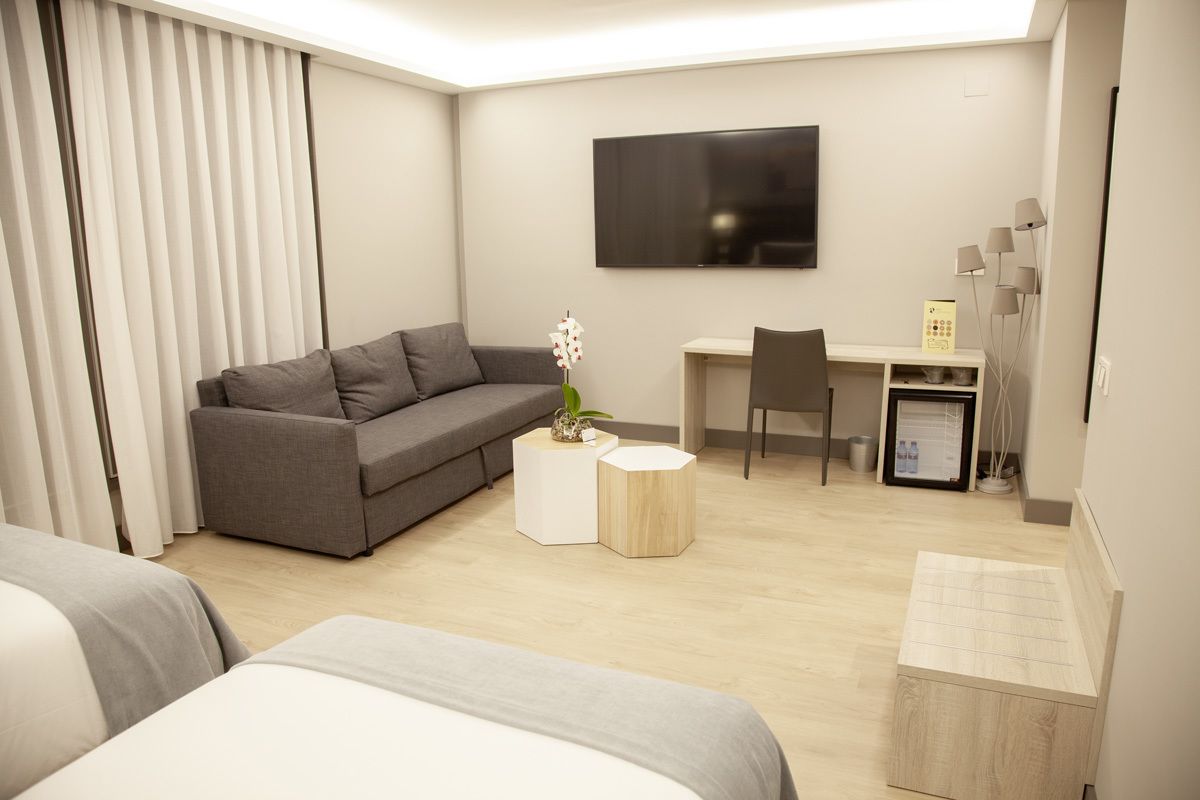 double room, accessible | in-room safe, individually furnished, desk, laptop workspace