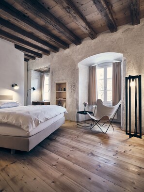 Doppia Superior (Gotik) | Biancheria da letto di alta qualità, copriletto in piuma, minibar