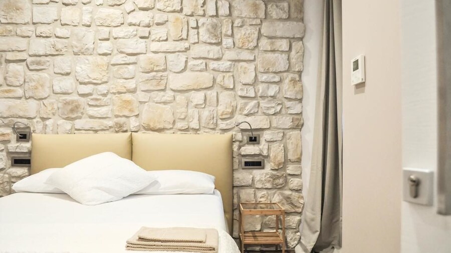 Olivia Rooms Eurialo