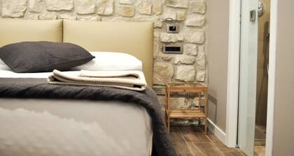 Olivia Rooms Eurialo