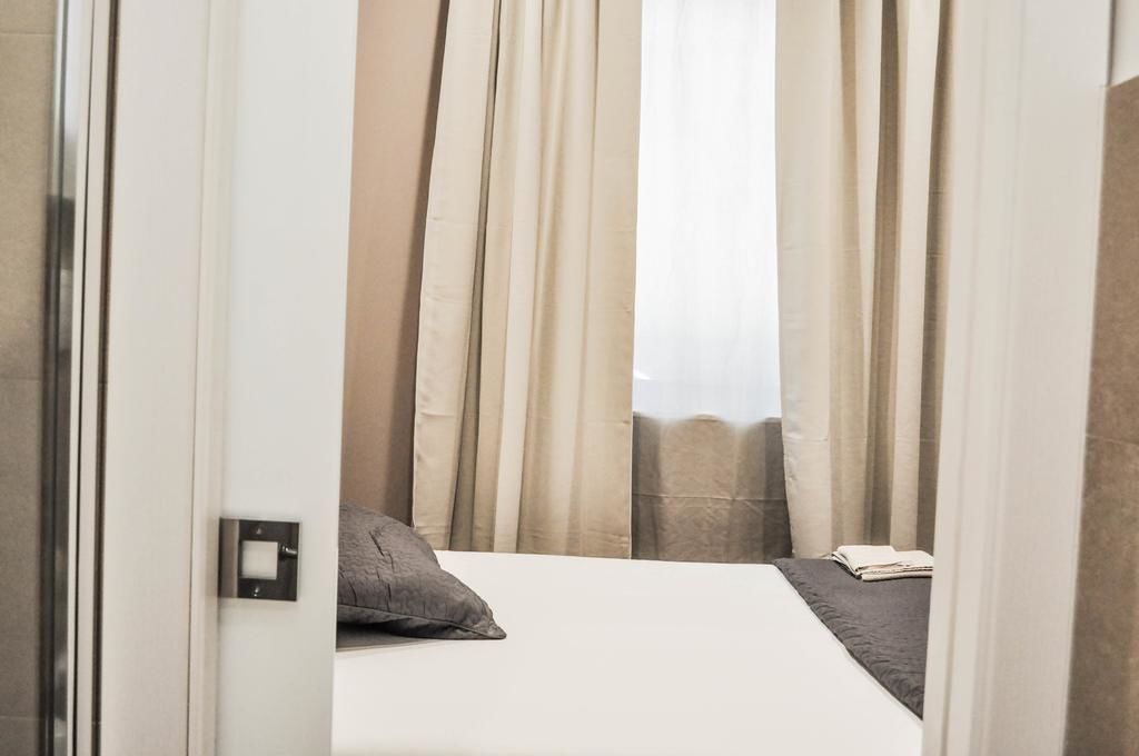 Design Double Room | Free minibar, desk, soundproofing, free WiFi