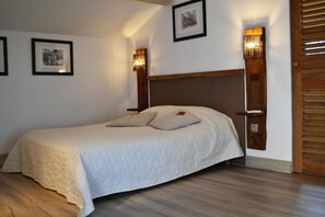 Habitación triple, para no fumadores (Tropicale) | Decoración personalizada, muebles diferentes y insonorización 