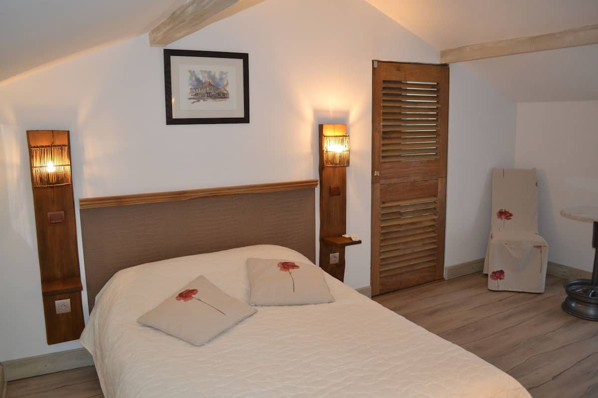 Triple Room, Non Smoking (Tropicale) | Soundproofing, free WiFi, individually decorated, individually furnished